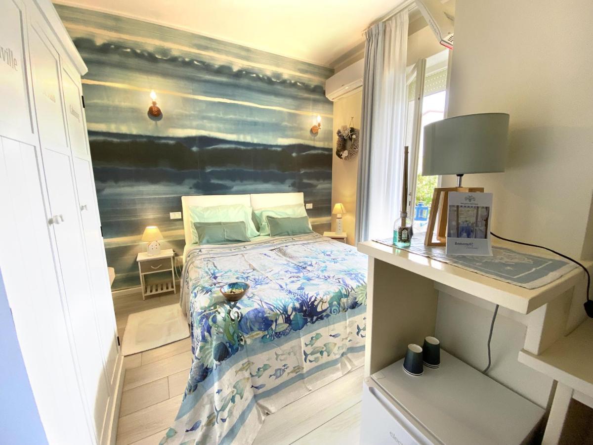 B&B Due Passi Dal Mare Cinquale Exterior foto